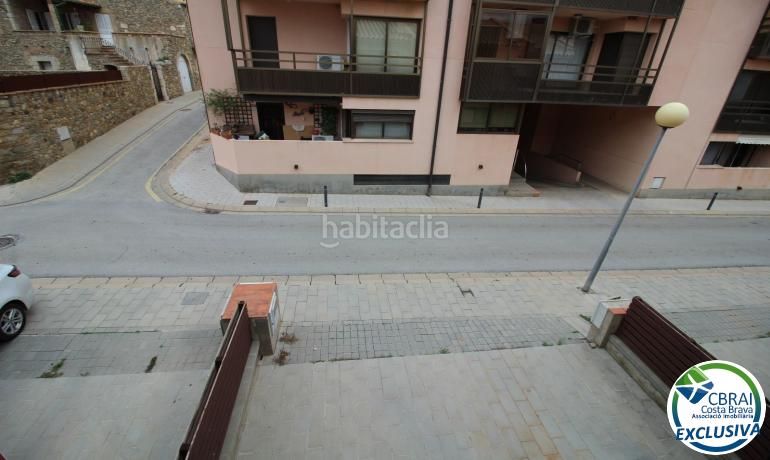 Foto d6f55d5f-ff8c-4244-aa76-70c33b5f3d23. Aparcament cotxe a Palau-saverdera