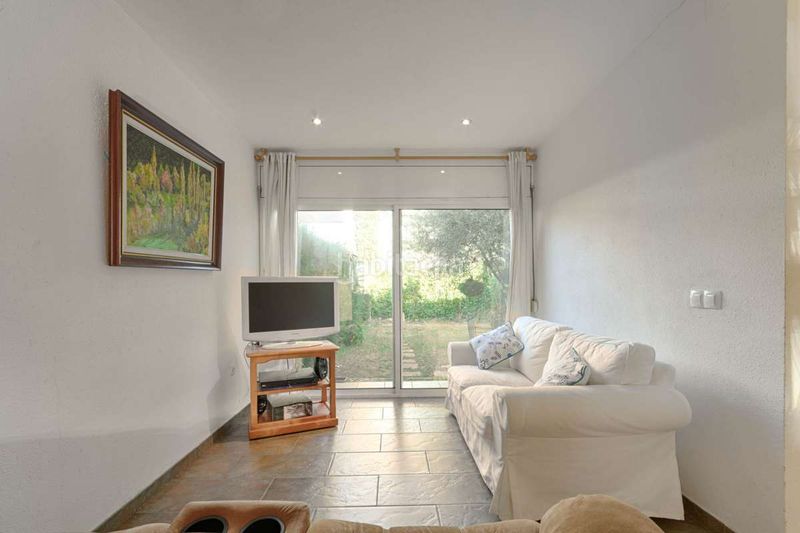Foto ad4cb108-fde9-4100-8adb-1e6b02964a5b. Casa aparellada amb piscina a Santa Margarida Roses
