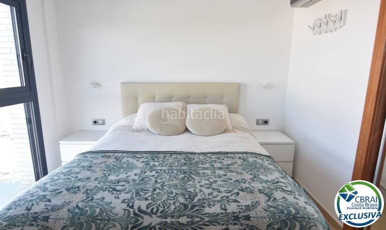 Foto 4d621ab6-f323-44de-bdc6-5a65db75175c. Apartament amb piscina a Santa Margarida Roses