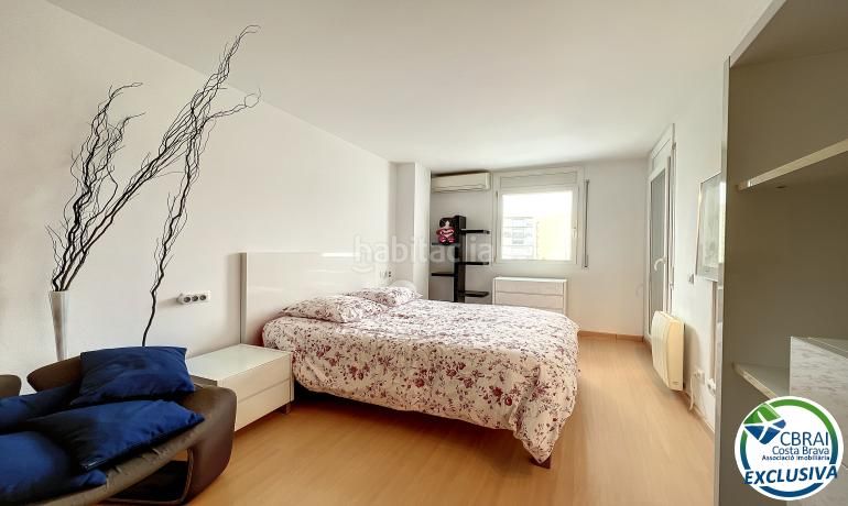 Foto 6ea66daa-c01e-4988-80b4-c201b2374aff. Apartament amb piscina a Santa Margarida Roses