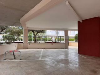 Aparcament cotxe a Salatar