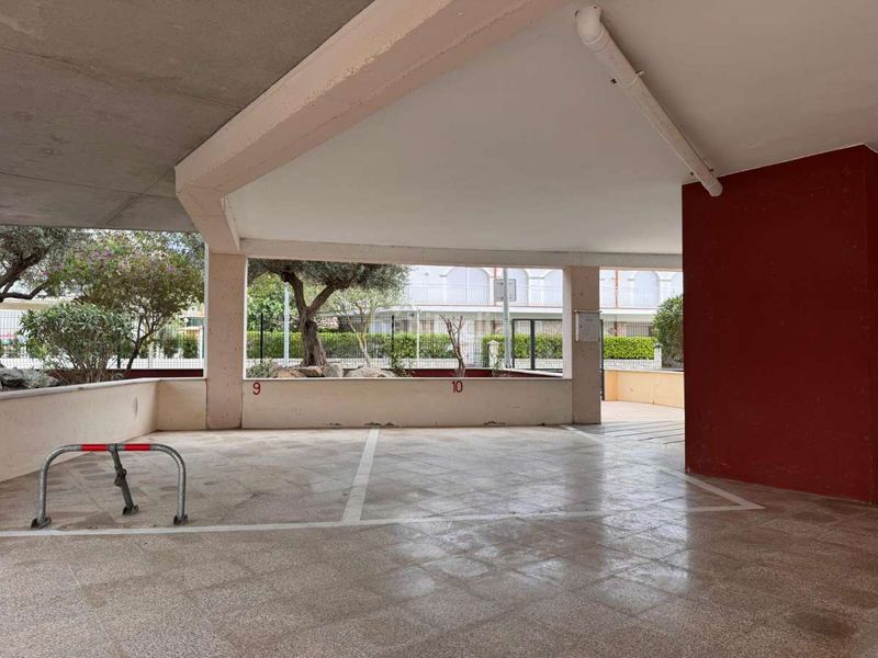 Foto 4e38ce6e-1113-462f-a379-36d7a1c2d22e. Aparcament cotxe a Salatar Roses
