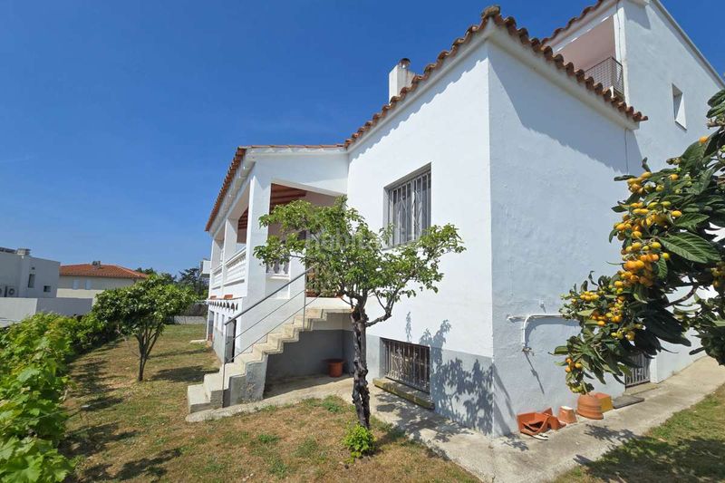 Foto 4c5f75a1-f454-4736-ae61-167144656300. Casa amb aparcament a Nord Roses