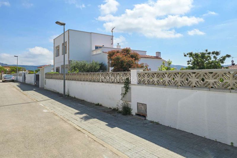 Foto 83daefd9-3212-4aae-8637-ad56a98f1540. Casa amb aparcament a Nord Roses