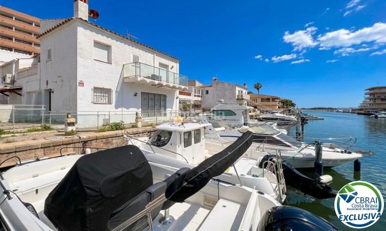 Foto 892c03d0-ff40-41a5-8b7a-468083b7d5c4. Casa aparellada a Santa Margarida Roses