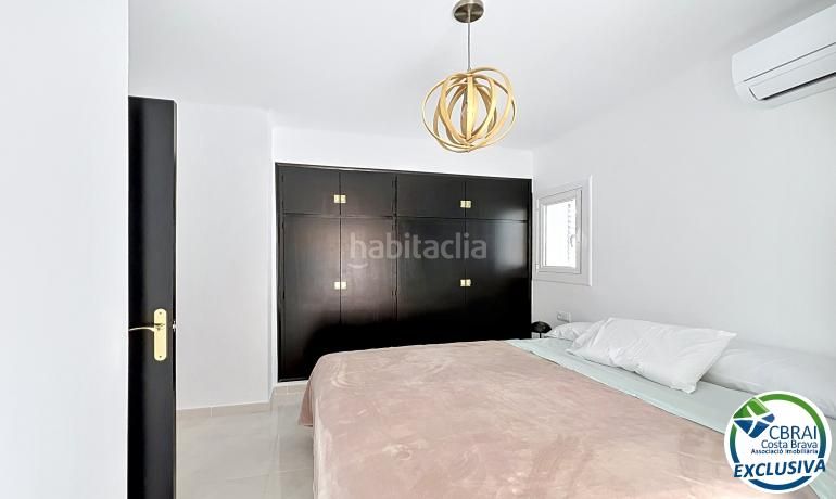 Foto bd910ab5-ead6-4b8c-966c-ef3745f267b2. Casa aparellada a Santa Margarida Roses