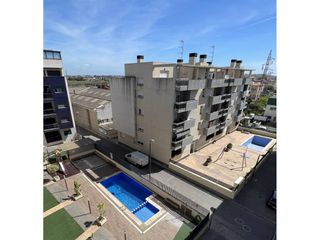 Ático  Duc de vendome. En venta ático-duplex, piscina comunitaria, parking y trastero