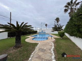 Maison jumelée  Francisco jose balada. En venta adosado situado en urbanización privada con piscina com