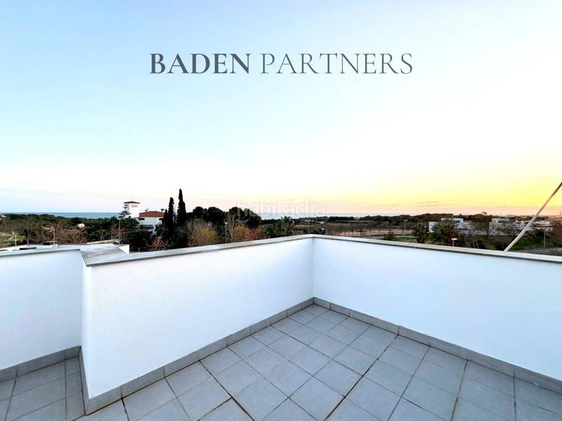 Foto b193a620-7f48-4ba0-9cb4-4f02da74183f. Casa adosada oportunidad de inversión casa adosada con vistas al mar en Vilanova i la Geltrú