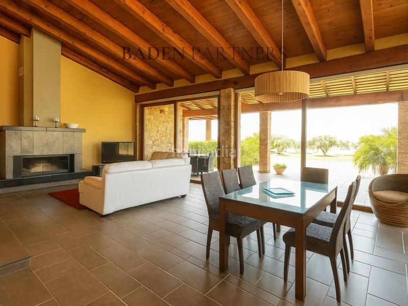 Foto e03d8edb-725c-43b9-882d-cc8a3ed549d1. Chalet  de lujo en panoramica golf en San Jorge