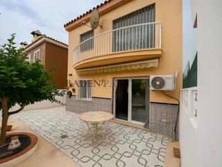Reihenhaus in Illes columbretes 31. Chalet adosado en venta en les salines