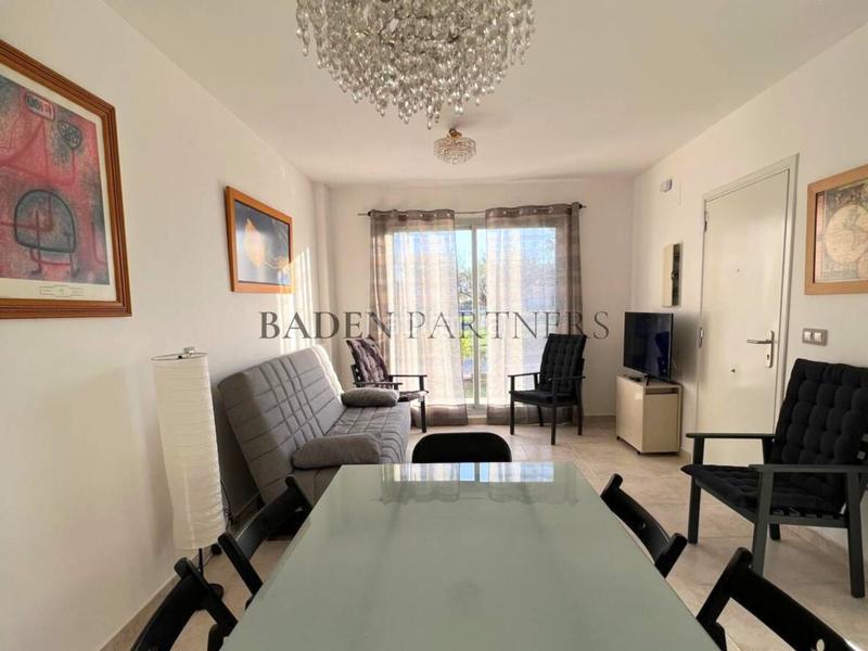 Foto 1d4c4482-6bc0-45a8-ab7b-be993caa6aa5. Location maison jumelée avec parking piscine dans San Jorge