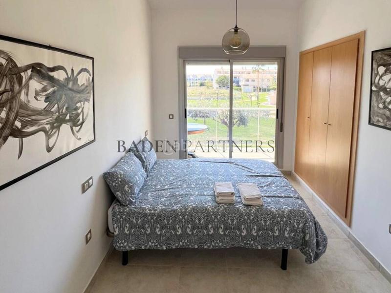 Foto 6bfc772a-7b54-43e5-8d44-34223aa483a3. Location maison jumelée avec parking piscine dans San Jorge