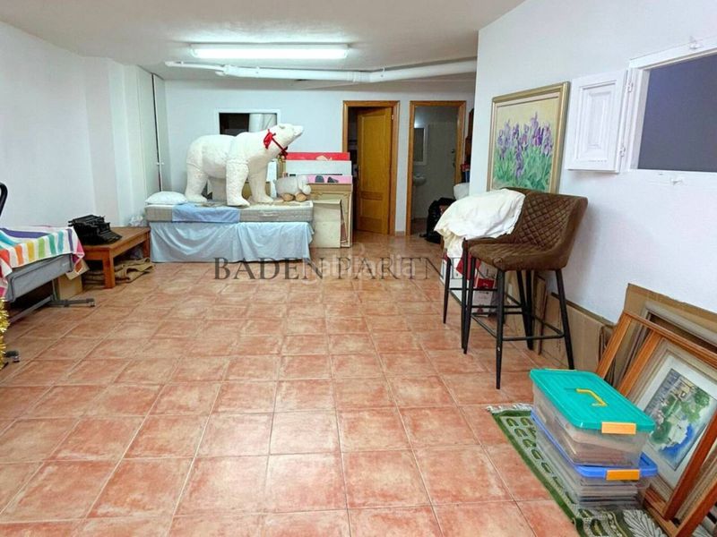 Foto bc91e3d0-726d-4b2c-a623-9ed37f8b9a71. Local comercial a Casco Urbano Vinaròs