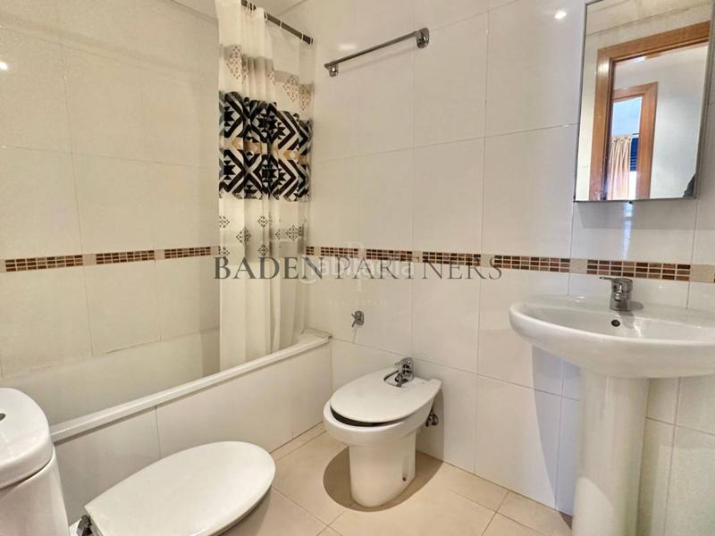 Foto f4ce3d13-1805-425d-ae50-c5d9a9ca35d4. Location appartement avec parking dans Casco Urbano Vinaròs