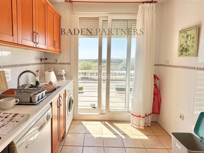 Foto 1da20bf2-ff69-4e14-b93a-b1242de803ca. Pis amb calefacció aparcament piscina a San Jorge