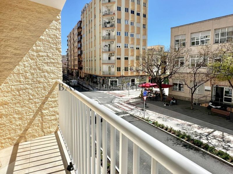 Foto c616576d-6c2a-4ad3-bb1e-63a5b6387749. Piso  en venta en nucli urbà en Casco Urbano Vinaròs