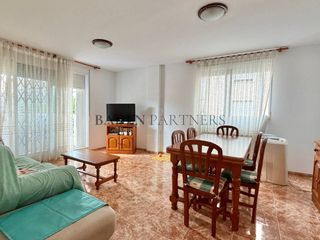 Rent Flat  Calle andalucía. Piso en alquiler temporal en nucli urbà