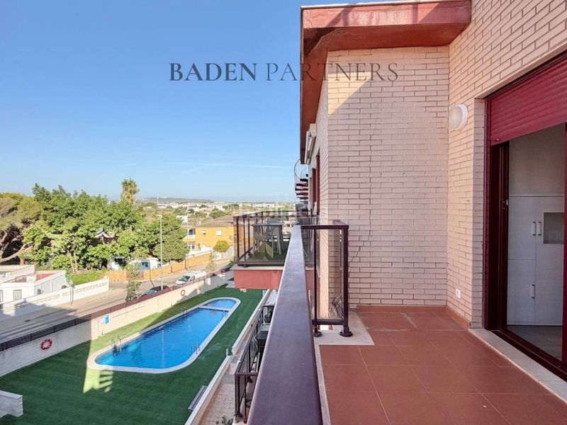 Foto 9536fbd3-d778-4089-8b62-7e90facc56ba. Lloguer àtic amb calefacció aparcament piscina a Vinaròs