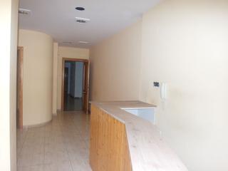 Local Comercial en Calle Duque de Tamames