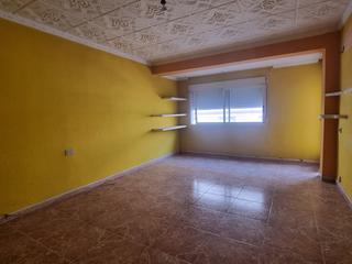 Pis  Vila-real - cl almassora. Interesante piso para invertir