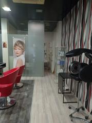 Lloguer Local Comercial a Plaza Castelar - Mercado Central. Traspaso de peluquería perfectamente acondicionada en el centro