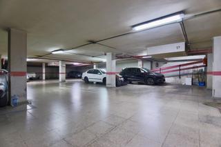 Aparcament cotxe a Fraternidad. Garaje a 150 metros de gran avenida