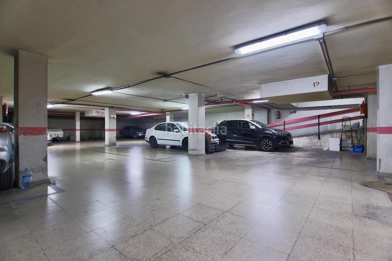 Foto c1b36c61-f4bb-43f9-942b-a9c5f98ec316. Parking coche garaje a 150 metros de gran avenida en Elda