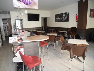 Lloguer Local Comercial a Plaza de Toros-Avenida Chapí-Trinquete. Perfecta oportunidad de traspaso de negocio en elda