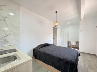 Lloguer Loft  Calle navas las. Loft para una sola persona en alquiler en piso ático compartido