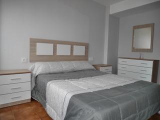Miete Etagenwohnung  Calle san blas. Piso con ascensor en zona av chapi de elda