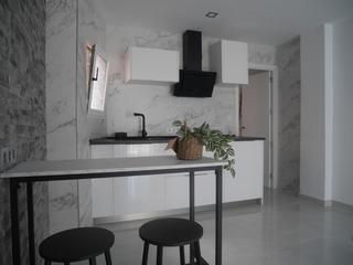 Rent Flat  Calle de vicente blasco ibáñez. Piso reformado sin amueblar en alquiler en elda.