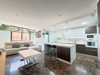 Location Appartement  Calle de comparsa labradores. Exclusivo piso con garaje de alquiler en zona campet de petrer.