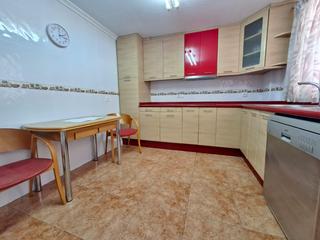 Location Appartement  Calle de donoso cortés. Piso en alquiler en pleno centro de elda!