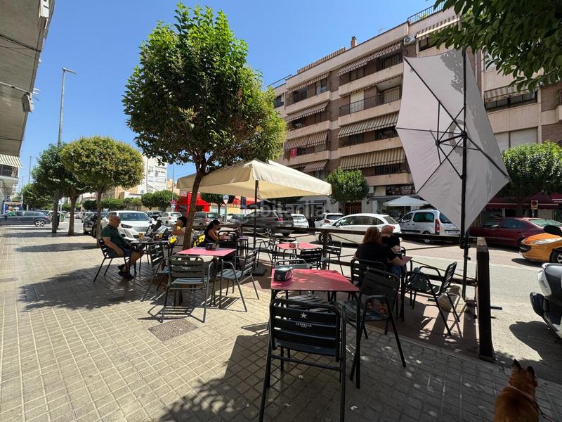 Foto 0ef099a6-953a-40ac-aeb1-d6d46d726217. Lloguer local comercial a Petrer