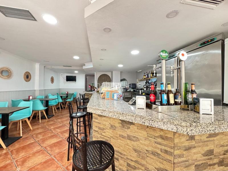 Foto 73bf3600-3d04-49c7-88d4-5d54567cfe1d. Lloguer local comercial a Petrer