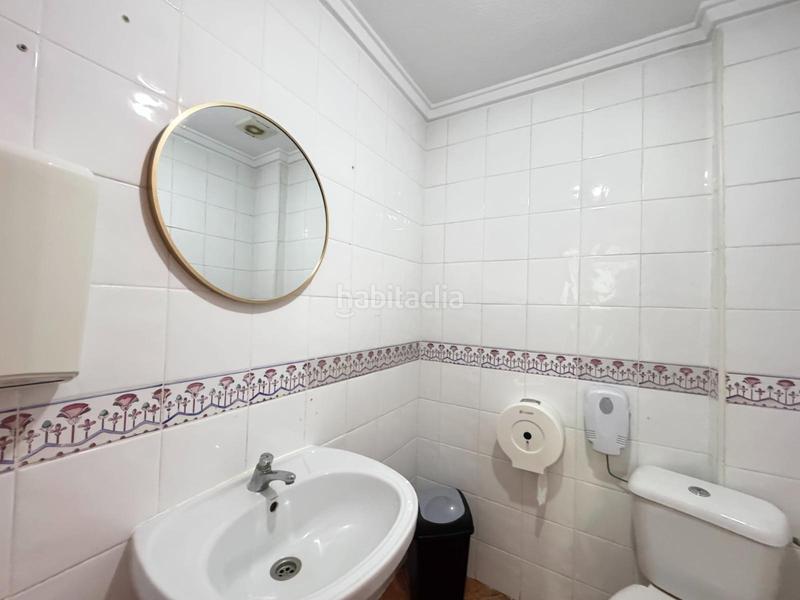 Foto fcf88138-e3ad-42ea-8179-2a12d5f48a04. Lloguer local comercial a Petrer