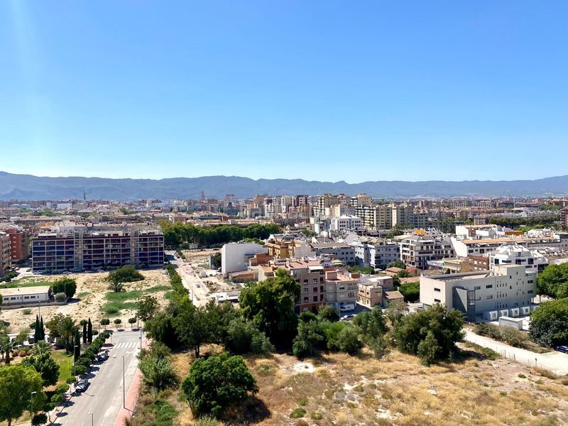 Foto d749173a-4f9a-4757-a138-fc37395fe307. Pis amb aparcament a Juan Carlos I Murcia