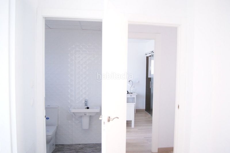 Foto 0a0dfdcc-ea12-45dc-8e6c-8b576de4ea76. Xalet amb calefacció aparcament piscina a Monte y Mar Santa Pola