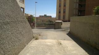 Aparcament cotxe a Los Arenales del Sol. 2 plazas de garaje y 2 locales desde 45m2 privados muy cerca del