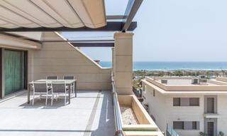 Apartament a Los Arenales del Sol. Apartamento 2 dormitorios y 2 baños gran terraza con vistas  1 l