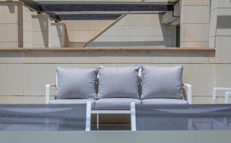 Foto 50f6c71c-361f-49ce-b809-eff1dccf3697. Apartamento  2 dormitorios y 2 baños gran terraza con vistas 1 linea piscina garaje y trastero en Elche / Elx