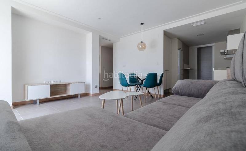 Foto b977a5c2-d405-423f-856f-c1d5aa11fc47. Apartamento  2 dormitorios y 2 baños gran terraza con vistas 1 linea piscina garaje y trastero en Elche / Elx