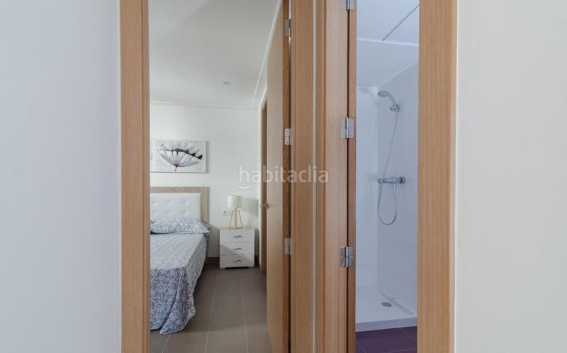 Foto f4c0cb0a-49c6-4ccc-8e19-0bbc10abf397. Apartamento  2 dormitorios y 2 baños gran terraza con vistas 1 linea piscina garaje y trastero en Elche / Elx