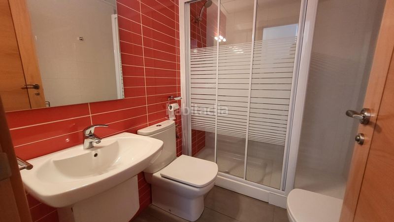 Foto 4eface86-63f7-4ee8-b965-9624b996e8b2. Apartament amb calefacció aparcament piscina a Los Arenales del Sol Elche / Elx