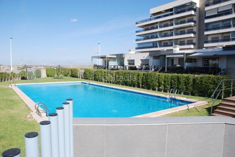 Foto b3c51ae1-e09f-4698-92e7-dc1060b85bf5. Apartament amb calefacció aparcament piscina a Los Arenales del Sol Elche / Elx