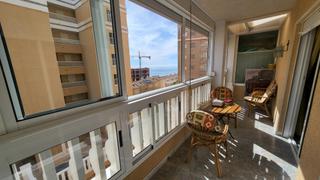 Apartament a Los Arenales del Sol. Apartamento esquina de 2 dorm en urb con piscina y terraza de an