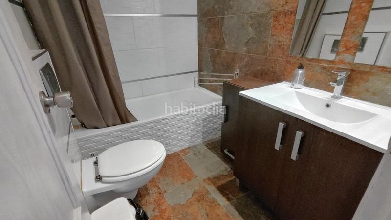 Foto b3eedcda-9e01-41b6-8ab5-eef722167384. Casa bungalow duplex reformado de 2 dormitorios con jardines y terrazas en urb. con piscina y vistas en Elche / Elx