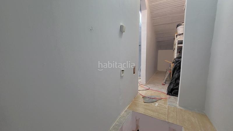 Foto c8d078f9-c95a-427c-9de5-aaf0aade2815. Casa bungalow duplex reformado de 2 dormitorios con jardines y terrazas en urb. con piscina y vistas en Elche / Elx