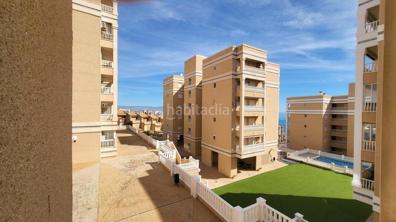 Foto 725c8be6-f707-464a-8d6a-4bf2d845af3a. Apartamento  bajo esquina de 2 dorm en urb con piscina y terraza y entrada independiente de la escalera común en Elche / Elx
